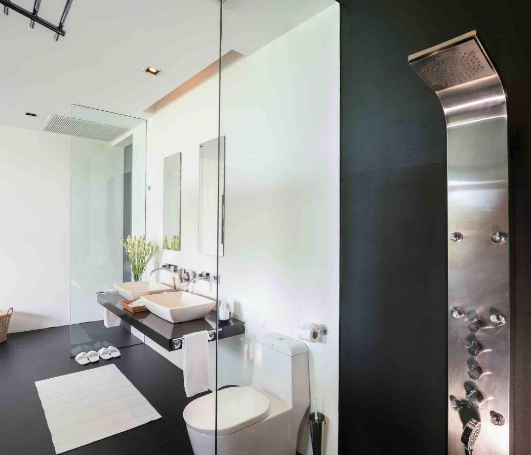 Villa Yang, Private Oceanfront Villa, หาดกมลา ภายนอก รูปภาพ